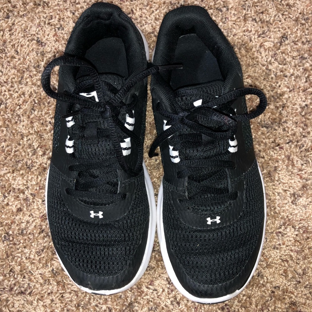 Under Amour black shoes
